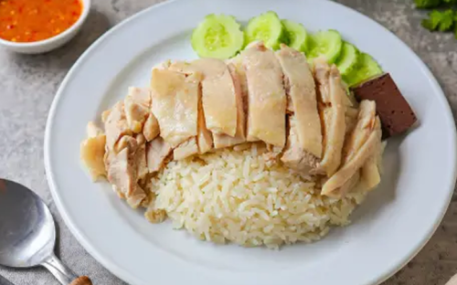 Bữa Trưa Chuẩn Quê Dành Cho Dân Văn Phòng Thủ Đức – Cơm Gà Tam Kỳ Chị Đào